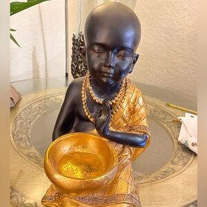 Sacred Kneeling Sitting Buddha Statue Wz Offering Bowl Necklace Pray Meditation